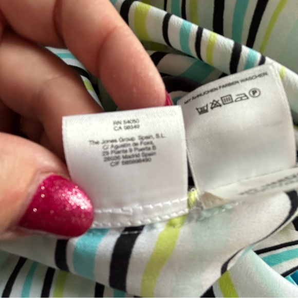 Jones New York Collection white with blue yellow black swirls tank top Size M/L - Picture 7 of 9